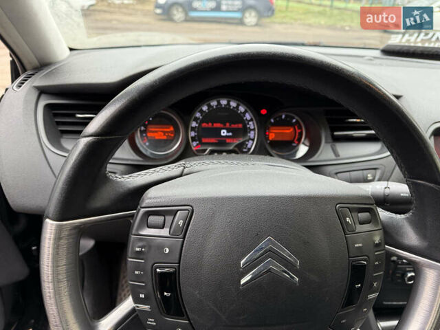 Черный Ситроен С5, объемом двигателя 2.72 л и пробегом 335 тыс. км за 6500 $, фото 3 на Automoto.ua