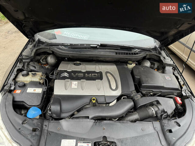 Черный Ситроен С5, объемом двигателя 2.72 л и пробегом 335 тыс. км за 6500 $, фото 11 на Automoto.ua