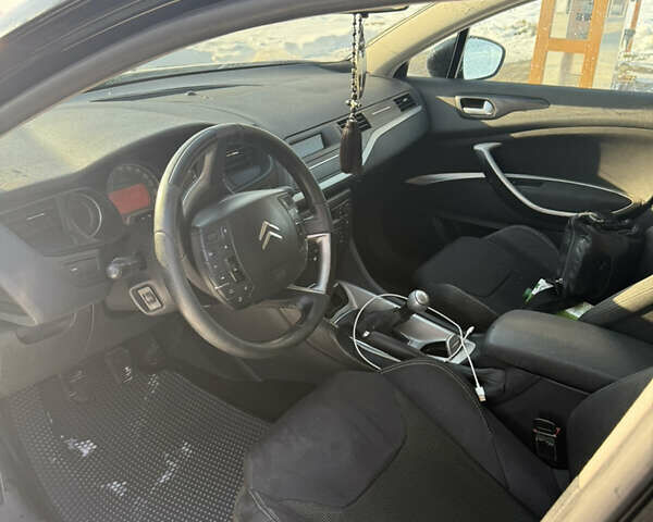 Чорний Сітроен С5, об'ємом двигуна 1.56 л та пробігом 375 тис. км за 5995 $, фото 12 на Automoto.ua