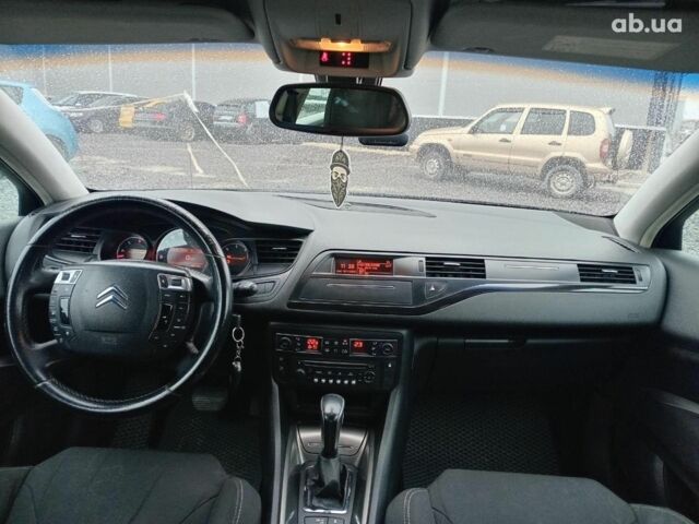 Черный Ситроен С5, объемом двигателя 2 л и пробегом 286 тыс. км за 7440 $, фото 11 на Automoto.ua