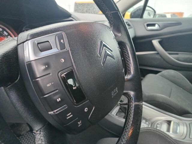 Черный Ситроен С5, объемом двигателя 2 л и пробегом 286 тыс. км за 7440 $, фото 18 на Automoto.ua