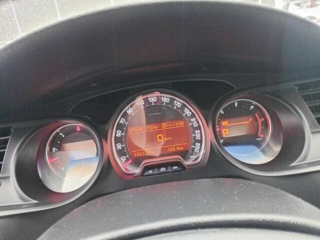 Чорний Сітроен С5, об'ємом двигуна 2 л та пробігом 286 тис. км за 6800 $, фото 12 на Automoto.ua