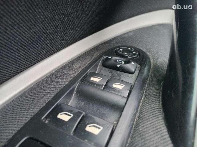 Черный Ситроен С5, объемом двигателя 2 л и пробегом 286 тыс. км за 7440 $, фото 19 на Automoto.ua