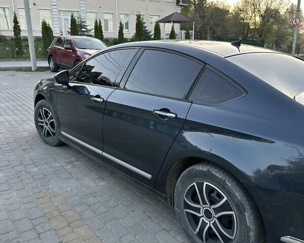 Черный Ситроен С5, объемом двигателя 2 л и пробегом 400 тыс. км за 6900 $, фото 5 на Automoto.ua
