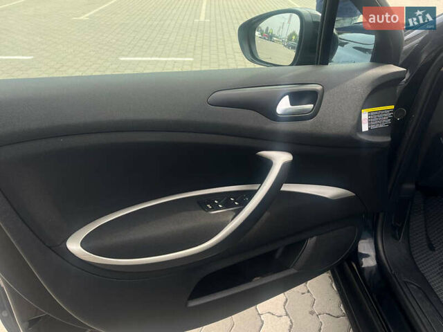 Чорний Сітроен С5, об'ємом двигуна 2 л та пробігом 285 тис. км за 7800 $, фото 11 на Automoto.ua