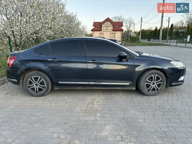 Черный Ситроен С5, объемом двигателя 2 л и пробегом 400 тыс. км за 6900 $, фото 4 на Automoto.ua
