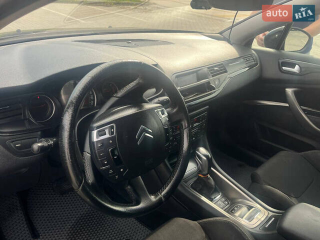 Чорний Сітроен С5, об'ємом двигуна 2 л та пробігом 285 тис. км за 7800 $, фото 12 на Automoto.ua