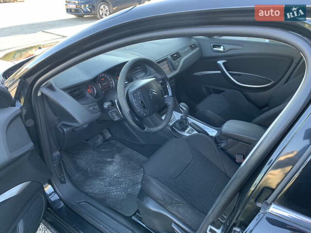 Чорний Сітроен С5, об'ємом двигуна 1.56 л та пробігом 265 тис. км за 6900 $, фото 9 на Automoto.ua