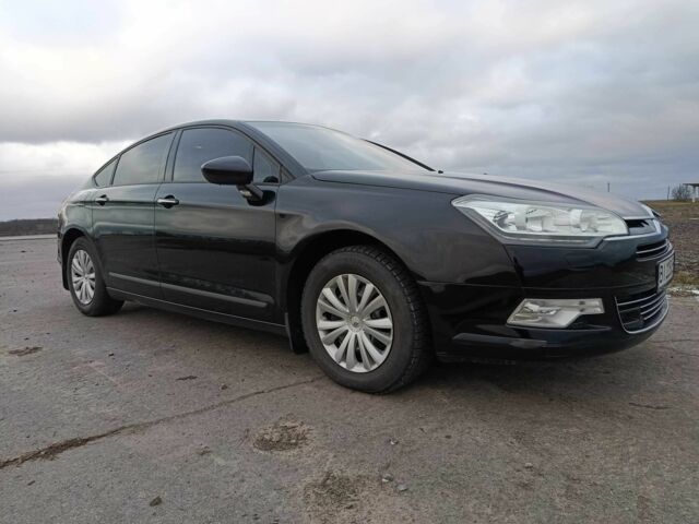 Черный Ситроен С5, объемом двигателя 1.6 л и пробегом 228 тыс. км за 7300 $, фото 2 на Automoto.ua