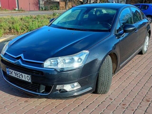Чорний Сітроен С5, об'ємом двигуна 1.6 л та пробігом 312 тис. км за 6600 $, фото 1 на Automoto.ua
