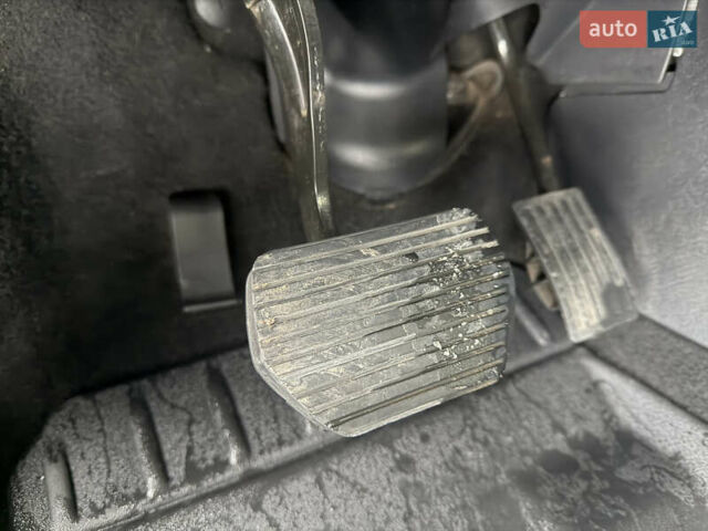 Чорний Сітроен С5, об'ємом двигуна 2 л та пробігом 162 тис. км за 8500 $, фото 11 на Automoto.ua