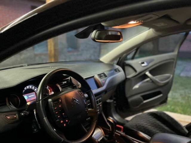 Черный Ситроен С5, объемом двигателя 1.6 л и пробегом 180 тыс. км за 7800 $, фото 6 на Automoto.ua