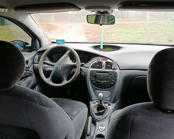 Черный Ситроен С5, объемом двигателя 2 л и пробегом 341 тыс. км за 4000 $, фото 6 на Automoto.ua