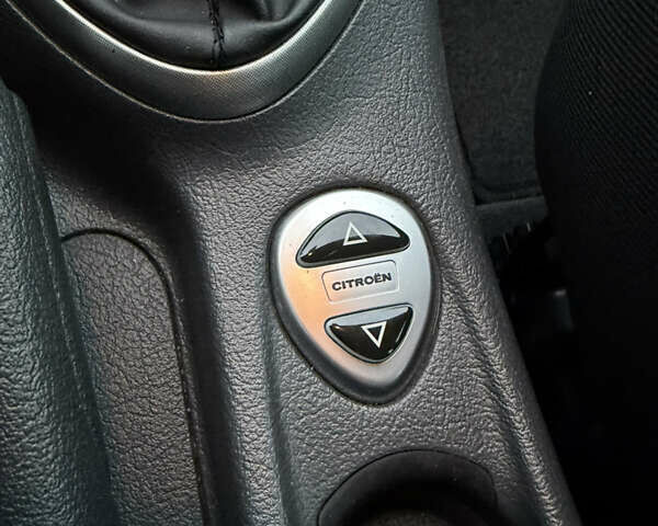 Чорний Сітроен С5, об'ємом двигуна 1.6 л та пробігом 271 тис. км за 4800 $, фото 22 на Automoto.ua