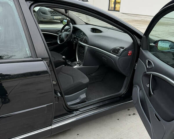 Чорний Сітроен С5, об'ємом двигуна 1.6 л та пробігом 271 тис. км за 4800 $, фото 19 на Automoto.ua