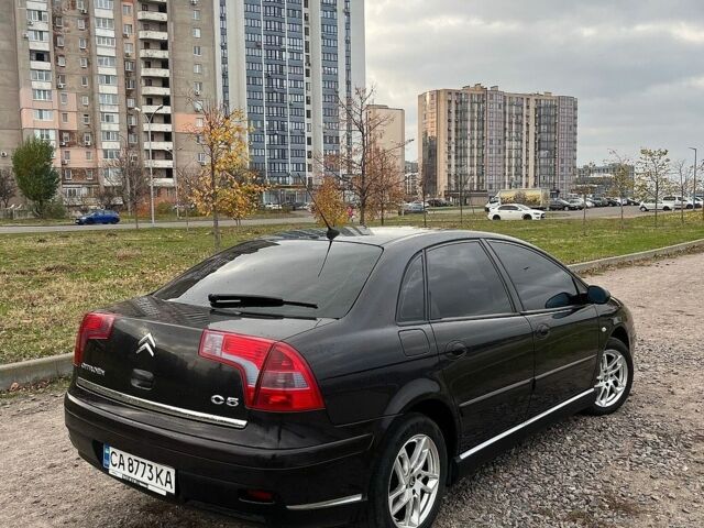 Чорний Сітроен С5, об'ємом двигуна 2 л та пробігом 235 тис. км за 5003 $, фото 1 на Automoto.ua