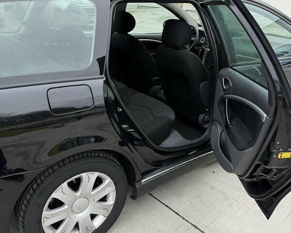 Чорний Сітроен С5, об'ємом двигуна 1.6 л та пробігом 271 тис. км за 4800 $, фото 17 на Automoto.ua