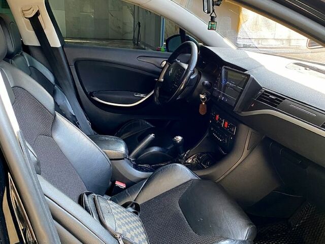 Черный Ситроен С5, объемом двигателя 1.6 л и пробегом 287 тыс. км за 5250 $, фото 9 на Automoto.ua