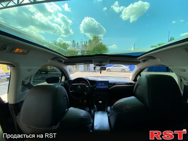 Черный Ситроен С5, объемом двигателя 1.6 л и пробегом 287 тыс. км за 5250 $, фото 12 на Automoto.ua