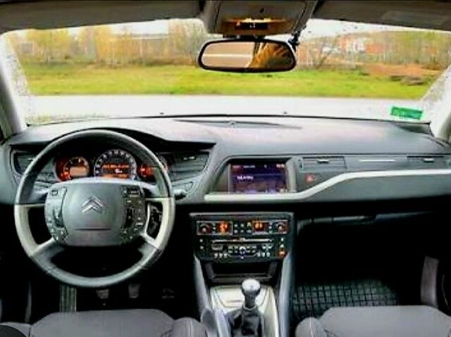 Чорний Сітроен С5, об'ємом двигуна 2 л та пробігом 284 тис. км за 5890 $, фото 2 на Automoto.ua