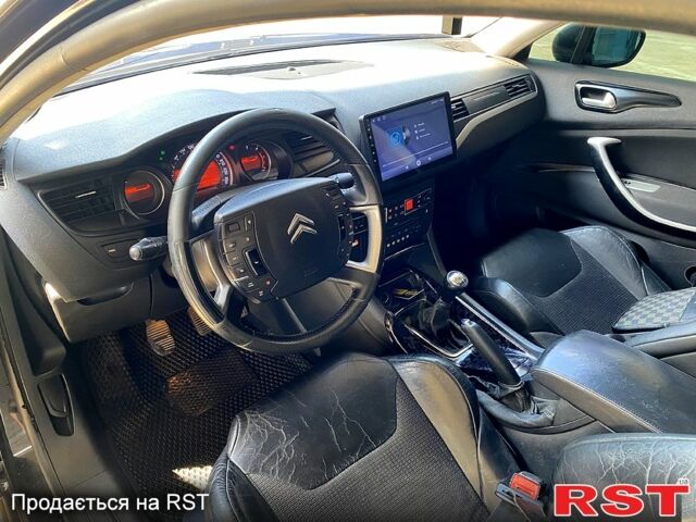 Черный Ситроен С5, объемом двигателя 1.6 л и пробегом 287 тыс. км за 5250 $, фото 10 на Automoto.ua