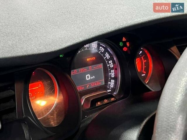 Черный Ситроен С5, объемом двигателя 2 л и пробегом 295 тыс. км за 7300 $, фото 7 на Automoto.ua