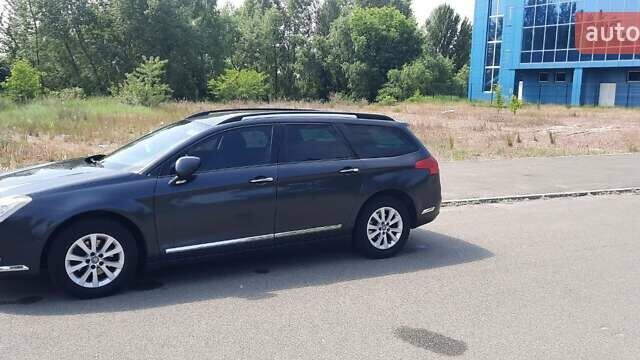 Черный Ситроен С5, объемом двигателя 1.56 л и пробегом 330 тыс. км за 5300 $, фото 8 на Automoto.ua