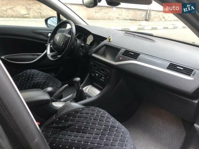 Чорний Сітроен С5, об'ємом двигуна 1.56 л та пробігом 252 тис. км за 6500 $, фото 1 на Automoto.ua