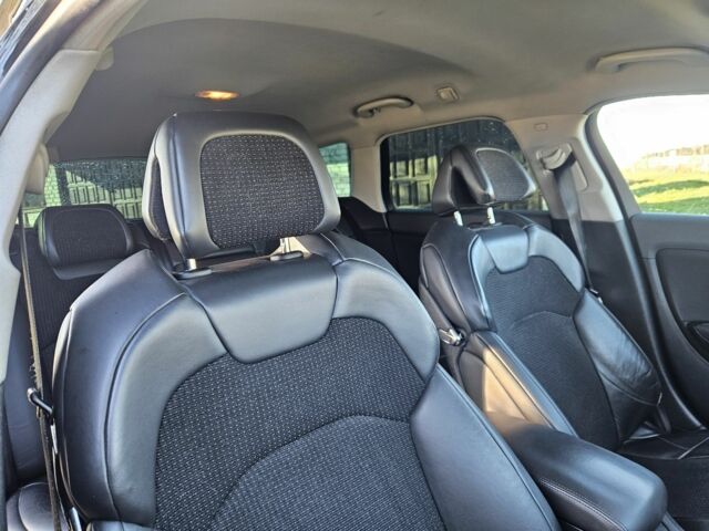 Черный Ситроен С5, объемом двигателя 2 л и пробегом 289 тыс. км за 2500 $, фото 15 на Automoto.ua