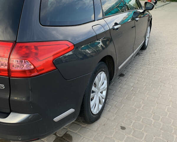 Чорний Сітроен С5, об'ємом двигуна 1.6 л та пробігом 264 тис. км за 5200 $, фото 7 на Automoto.ua