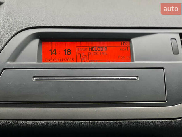 Черный Ситроен С5, объемом двигателя 1.6 л и пробегом 254 тыс. км за 5500 $, фото 12 на Automoto.ua