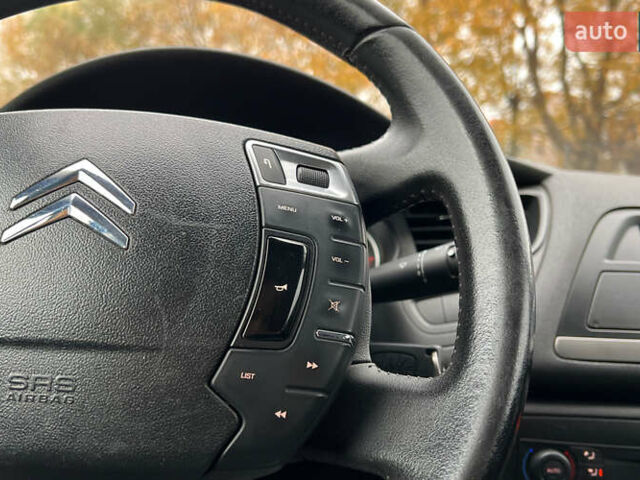 Черный Ситроен С5, объемом двигателя 1.6 л и пробегом 254 тыс. км за 5500 $, фото 9 на Automoto.ua