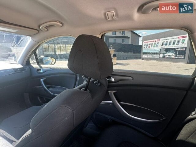 Черный Ситроен С5, объемом двигателя 2 л и пробегом 270 тыс. км за 6500 $, фото 19 на Automoto.ua