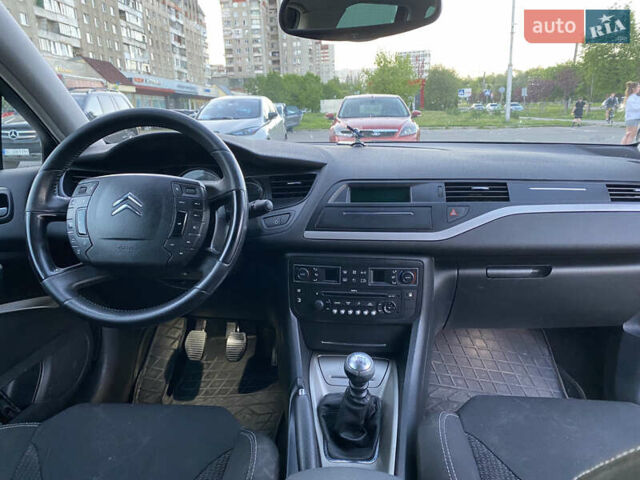 Черный Ситроен С5, объемом двигателя 2 л и пробегом 260 тыс. км за 5700 $, фото 7 на Automoto.ua