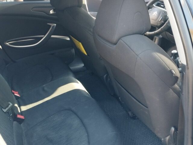 Черный Ситроен С5, объемом двигателя 1.6 л и пробегом 335 тыс. км за 6200 $, фото 7 на Automoto.ua