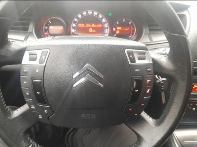 Черный Ситроен С5, объемом двигателя 2 л и пробегом 270 тыс. км за 3000 $, фото 11 на Automoto.ua