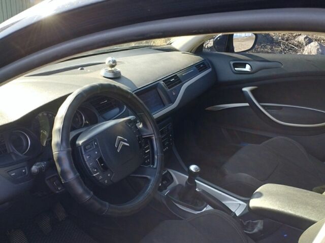 Черный Ситроен С5, объемом двигателя 1.6 л и пробегом 335 тыс. км за 6200 $, фото 1 на Automoto.ua