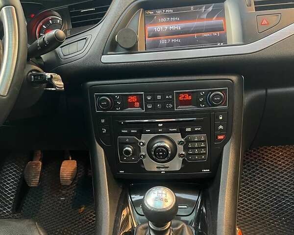 Черный Ситроен С5, объемом двигателя 1.6 л и пробегом 332 тыс. км за 5700 $, фото 20 на Automoto.ua