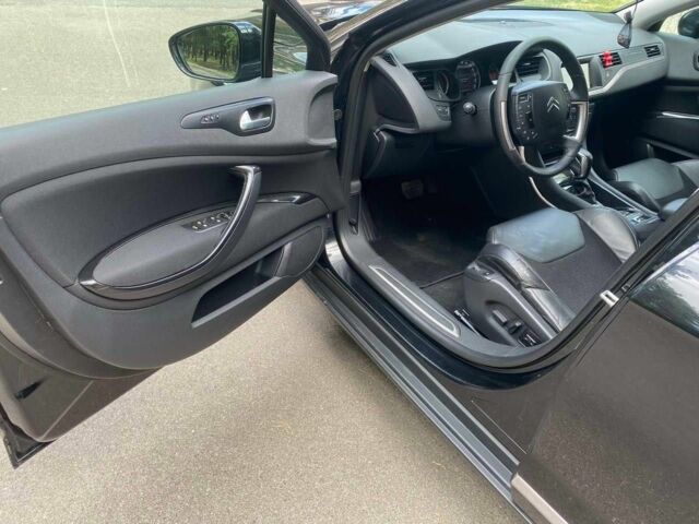 Чорний Сітроен С5, об'ємом двигуна 3 л та пробігом 275 тис. км за 7500 $, фото 19 на Automoto.ua