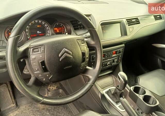 Черный Ситроен С5, объемом двигателя 1.6 л и пробегом 254 тыс. км за 10300 $, фото 17 на Automoto.ua