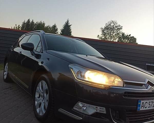 Черный Ситроен С5, объемом двигателя 1.6 л и пробегом 226 тыс. км за 7800 $, фото 3 на Automoto.ua
