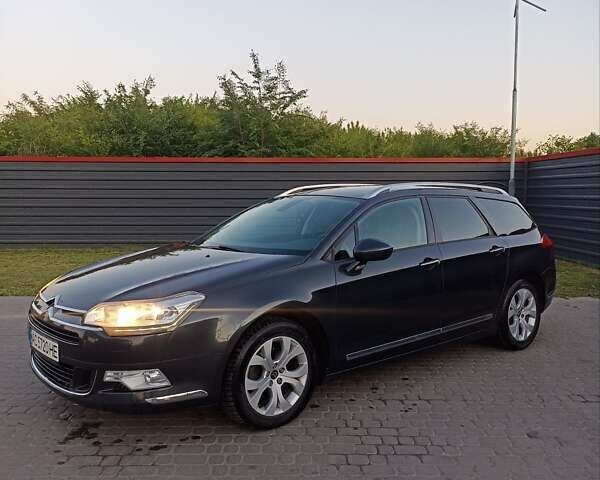 Черный Ситроен С5, объемом двигателя 1.6 л и пробегом 226 тыс. км за 7800 $, фото 6 на Automoto.ua