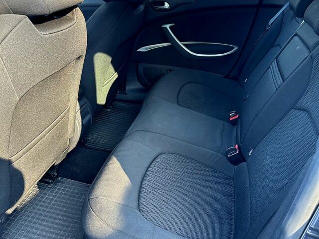 Черный Ситроен С5, объемом двигателя 1.6 л и пробегом 18500 тыс. км за 7000 $, фото 6 на Automoto.ua