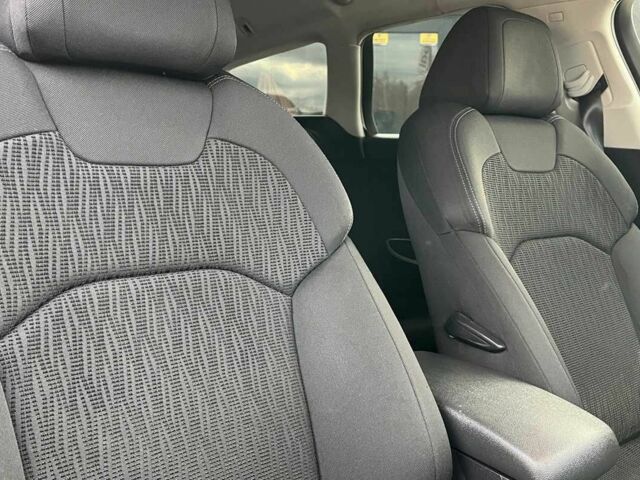 Чорний Сітроен С5, об'ємом двигуна 1.6 л та пробігом 234 тис. км за 7400 $, фото 21 на Automoto.ua