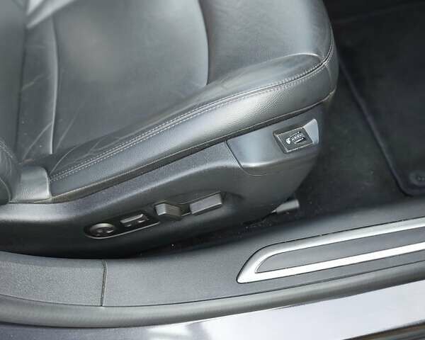 Ситроен С5 2012 в Хотине на Automoto.ua Черный Ситроен С5, объемом двигателя 2.2 л и пробегом 212 тыс. км за 11200 $, фото 7 на Automoto.ua