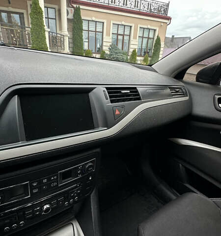 Чорний Сітроен С5, об'ємом двигуна 1.56 л та пробігом 332 тис. км за 7300 $, фото 12 на Automoto.ua