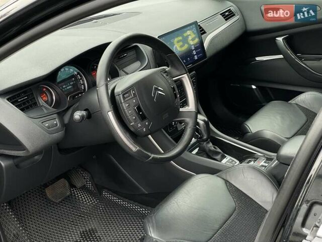 Чорний Сітроен С5, об'ємом двигуна 2.18 л та пробігом 279 тис. км за 9490 $, фото 28 на Automoto.ua