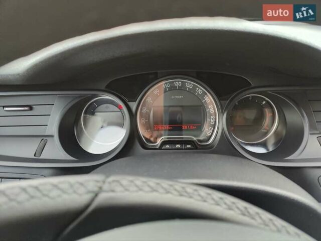 Чорний Сітроен С5, об'ємом двигуна 2.2 л та пробігом 280 тис. км за 10000 $, фото 26 на Automoto.ua