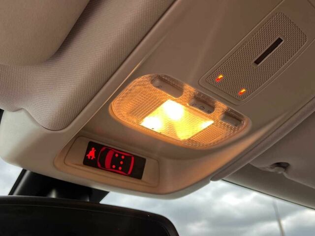 Чорний Сітроен С5, об'ємом двигуна 1.6 л та пробігом 234 тис. км за 7400 $, фото 14 на Automoto.ua