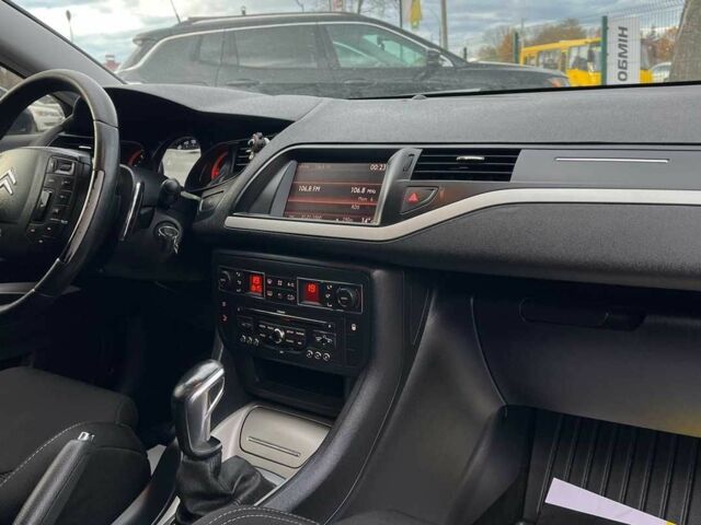 Чорний Сітроен С5, об'ємом двигуна 1.6 л та пробігом 234 тис. км за 7400 $, фото 17 на Automoto.ua